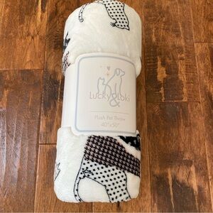 Cat Lover's Printed Plush Pet Throw 40x50"